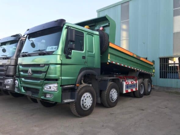 xe ben howo 4 chan 380 thung duc mau xanh 3