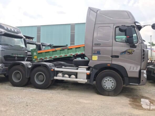 Xe Đầu Kéo Howo A7 420 HP Cầu Dầu Nhập Khẩu 5 Giá đầu kéo howo 420 phù hợp với chi phí đầu tư tại Việt Nam