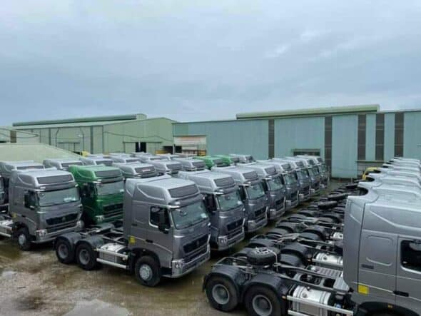 bảng giá xe đầu kéo howo 2021 380