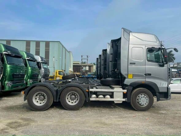 Giá xe đầu kéo howo 2020 cầu láp