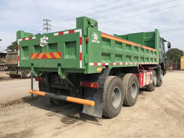 BẢNG GIÁ XE HOWO 4 CHÂN ĐỜI 2023 Tháng 9/2023 8 Kích thước thùng xe howo 4 chân đời 2021