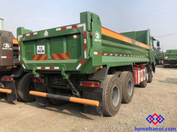 GIÁ XE HOWO 4 CHÂN THÙNG VUÔNG BẢN ĐỦ 9/2023 5 Xe ben 4 chân thùng đúc