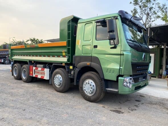 XE HOWO 4 CHÂN THÙNG ĐÚC TẢI CAO 9 Giá xe howo tốt nhất thị trường