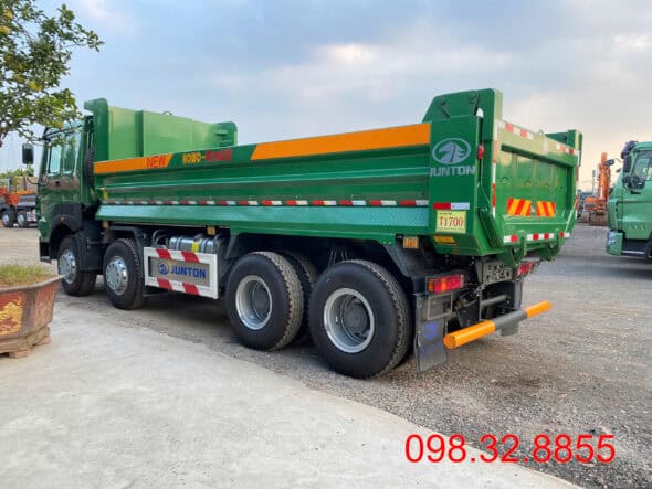 GIÁ XE HOWO 4 CHÂN THÙNG ĐÚC BẢN MỚI NHẤT 5 xe howo 4 chân