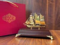 Mô Hình Thuyền Buồm Dát Vàng 24K - Thuận Buồm Xuôi Gió 9 mo hinh thuyen buom dat vang 24k 1
